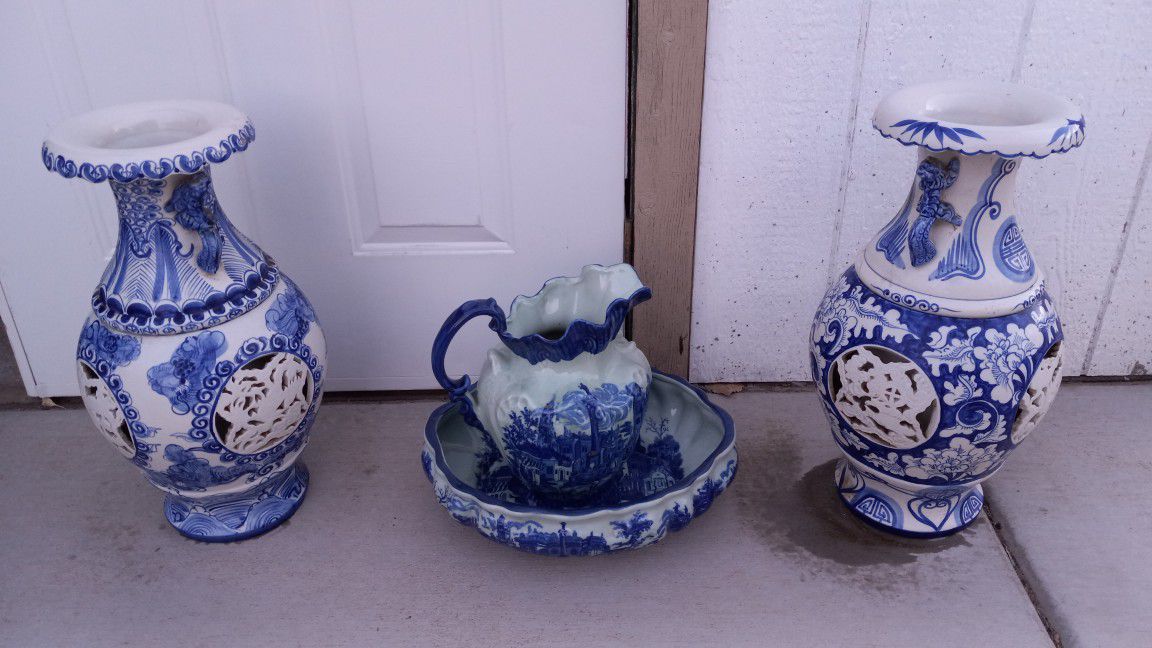 Ceramic Vases With Pitcher and Basin