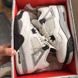 FIRE RED CEMENT JORDAN 4S