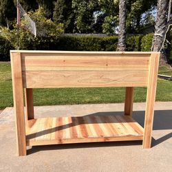 🌿 Raised Cedar Planter Box –Handcrafted & Durable