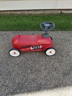 Radio Flyer Little Red Racer