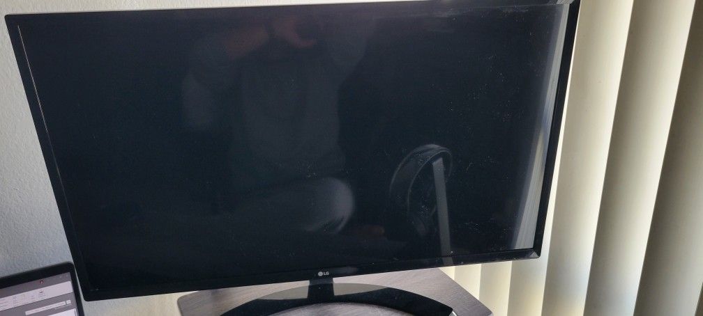 LG 32" Monitor IPS LED