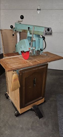 Vintage Dewalt 9" Radial Arm Saw
