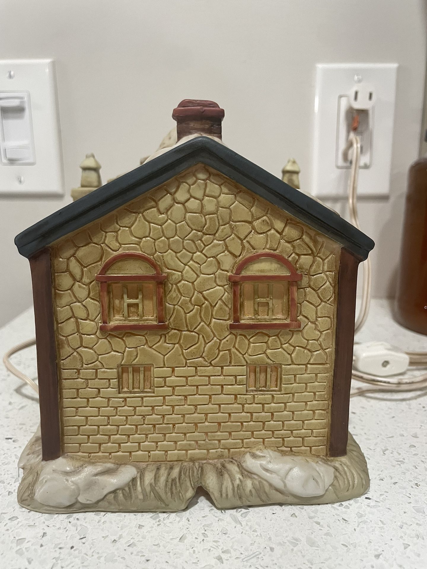 Winter Valley Cottages Town Hall