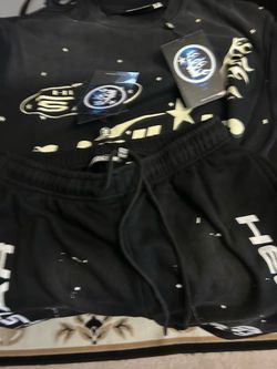 Hellstar outfox size medium