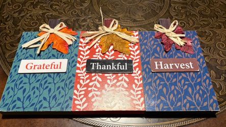 Set of 3 Autumn Thanksgiving Wooden Signs - Grateful Thankful Harvest.  Read description 1st