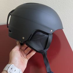 Bevel Snowboarding Helmet 