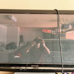 40” Panasonic Tv