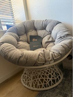 Papasan Swivel chair NEW