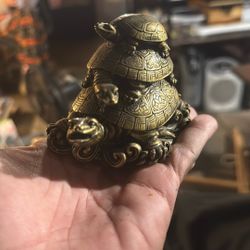 Stacked Turtle Decore Or Desk Decore