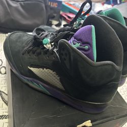 Air Jordan Retro 5 Grape Damaged 