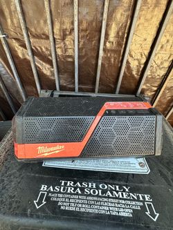 Milwaukee m12 m18 speaker