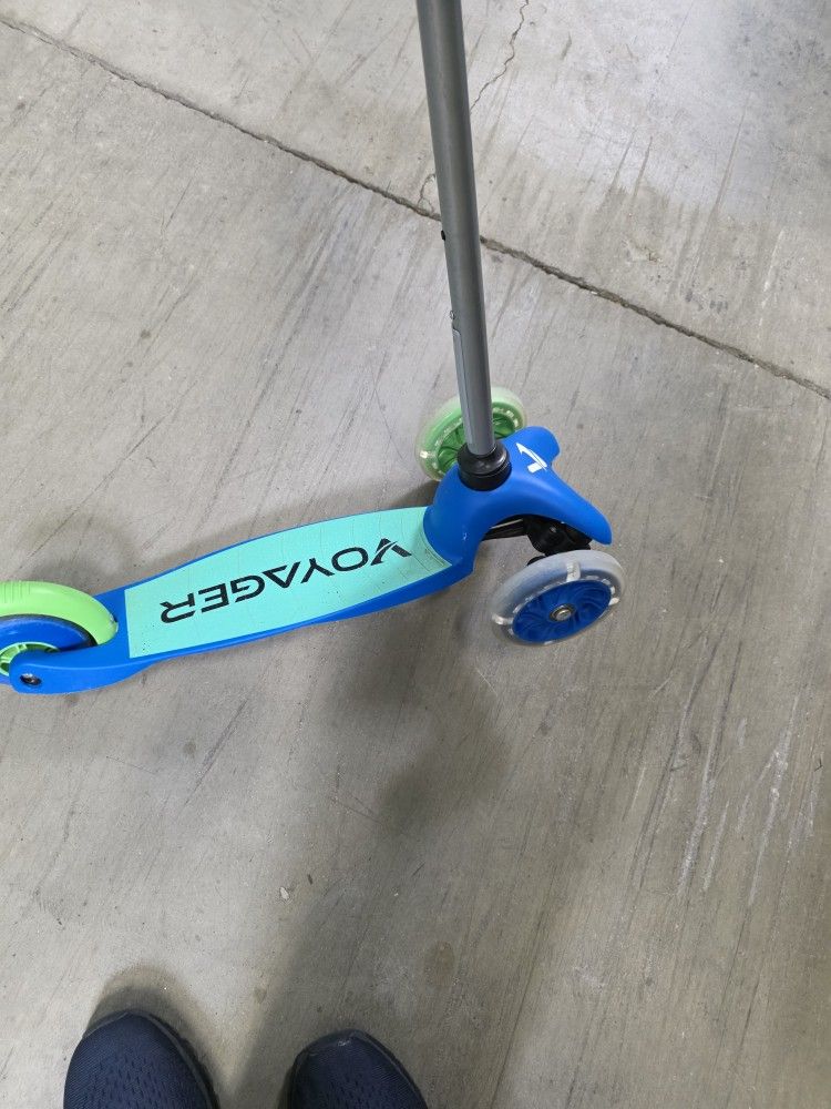 Voyager Kids Scooter With Light