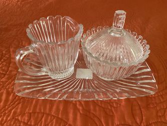 Mikasa Covered Sugar Bowl And Creamer Set With A Tray