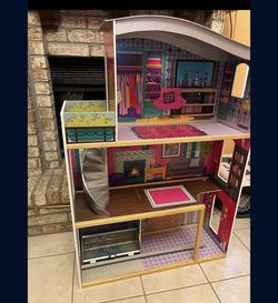 Doll house