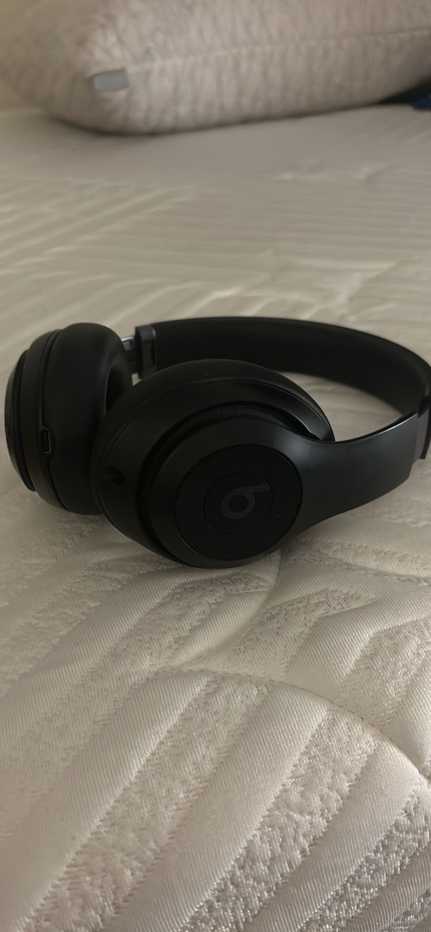 Beats Studio Pro