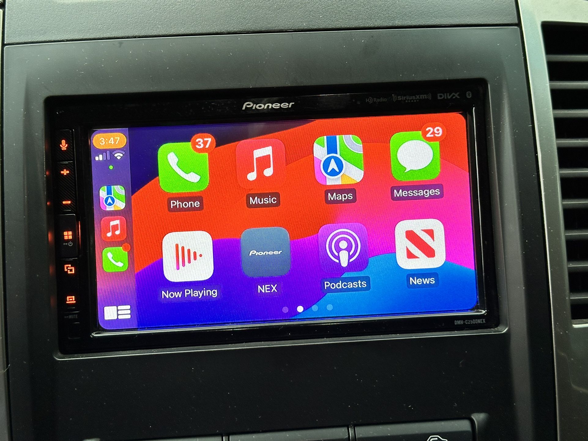 Pioneer DMH - C2500NEX 6.8 Multimedia Receiver With Apple CarPlay & Android