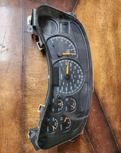 Instrument Cluster/01 Chevy Tahoe Etc