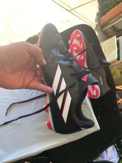 Soccer cleats