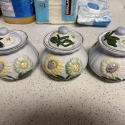 Bowl with lids sets of 3