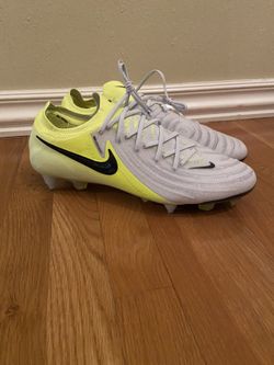 Men’s Nike Phantom GX 2 Elite FG Metallic Silver/Black/Volt