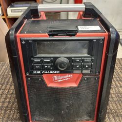 Milwaukee M18 Jobsite Speaker/charger 