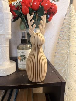 Sleek Reindeer Decoration