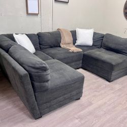 WE DELIVER! 🚚 - Thomasville “Tisdale” Gray Modular Modern Deep-Seated U Sectional Couch