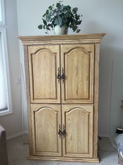 classic 90s Traditional TV console and storage unit