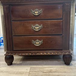 Solid Wood   Nightstand