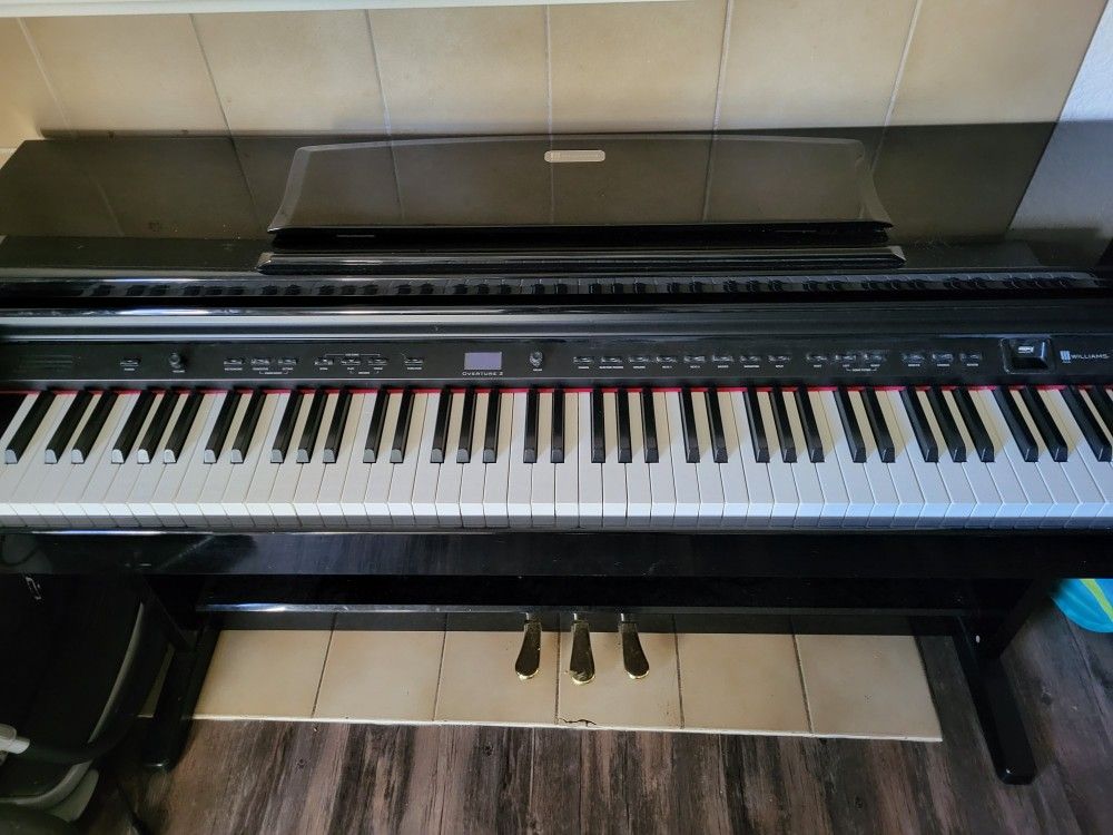 Williams Overture 2 Console Piano 