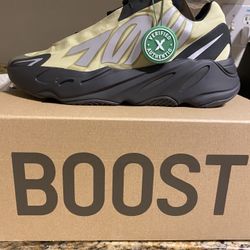 Yeezy 700 Mnvn Size 10 Brand New 🔥