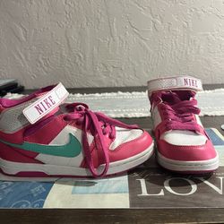 Girls Nike