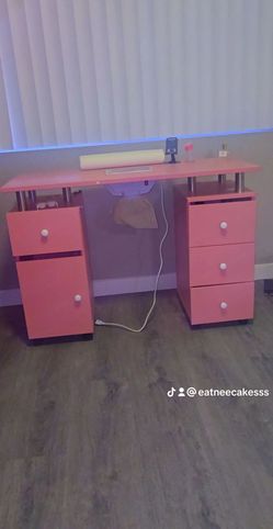 Nail Desk for sale