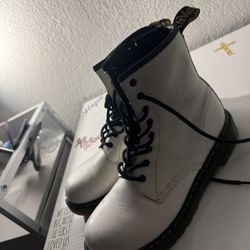 6.5 Doc Martins