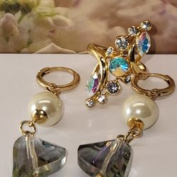 #2093, AUSTRALIAN CRYSTAL  WITH CULTURE PEARLS HEART EARRINGS & RING  SIZE 6
