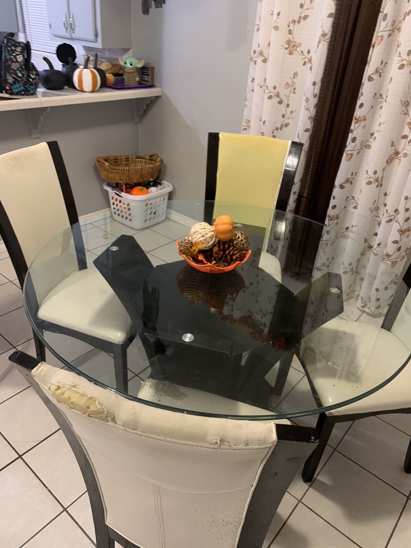 Table And Chairs 