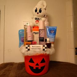 Halloween B basket