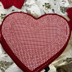 8 Heart Placemats