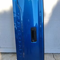 2016 To 2023 Toyota Tacoma Tailgate 