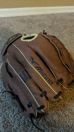 Mizuno Baseball Glove