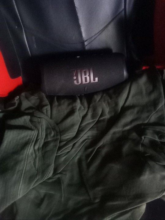 JBL Charge 5