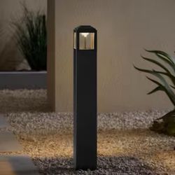 Brand New Havenridge Low Voltage LED Bollard Pathway Lights