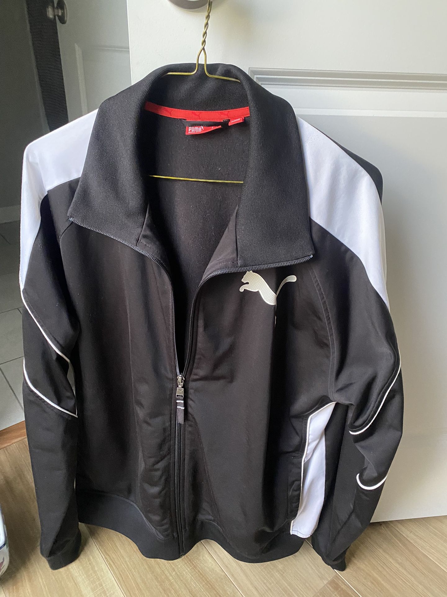 Men’s Puma Jacket Size Large