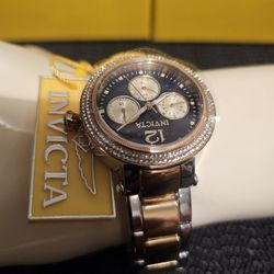 WOMEN'S NEW NICE LUXURY GOLD & SILVER-TONE AUTHENTIC INVICTA CHRONOGRAPH WATCH.((NEW LOW AND FINAL PRICE AT $100.)) NEW LADIE'S BEAUTIFUL GOLD & SILVE