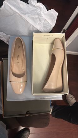 Anne Klein Nude Ballet Flats with Gold Trim
