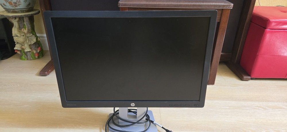 Computer Monitor - HP 24inch - Like NEW! Rarely Used