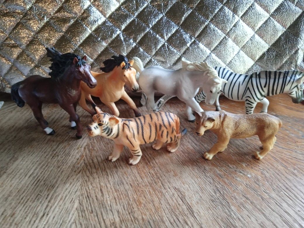 A Variety Of Blip Toy Animal,S from 2008 To 2019 All In Good Clean Shape