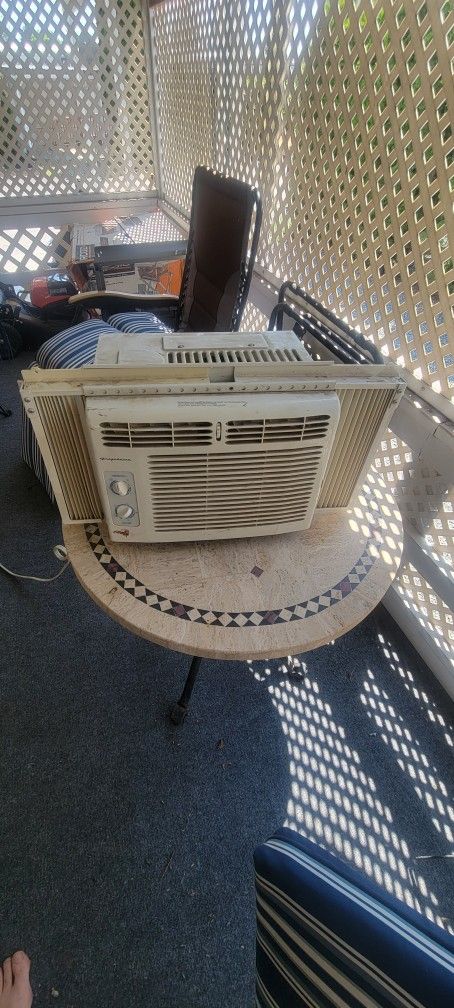 Window Air Conditioner