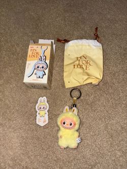 POP MART Labubu V4 The Monsters Pin For Love Yellow Plush Pendant - Letter F