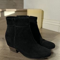 Lucky Brand Women’s Black Suede Boots Size 6.5
